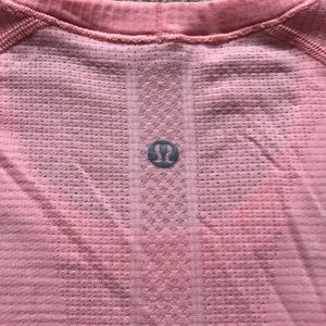 lululemon athletica Tops - Lululemon Swiftly Tech Short Sleeve lululemon athletica Tops - Lululemon Swiftly Tech Short Sleeve